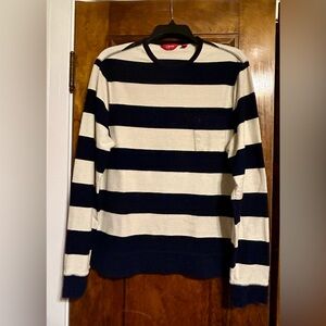 Izod Men's Navy and White Striped Crewneck Sweater